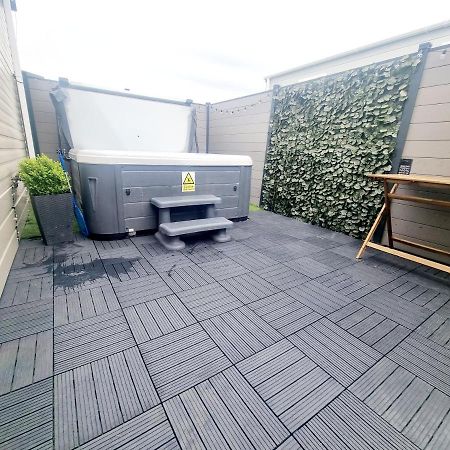 Apple Tree Lodge Hot Tub 3 Bedroom 2 Bars Morpeth Extérieur photo