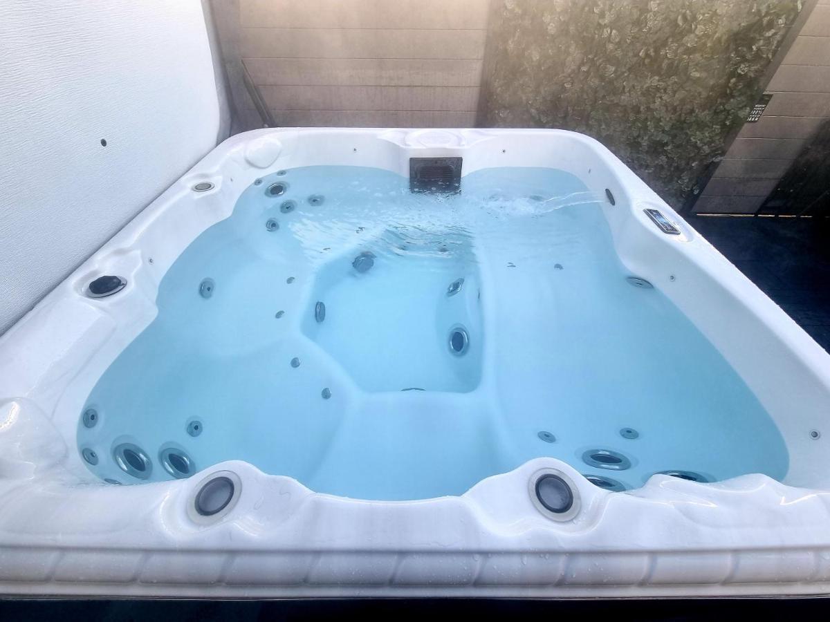 Apple Tree Lodge Hot Tub 3 Bedroom 2 Bars Morpeth Extérieur photo