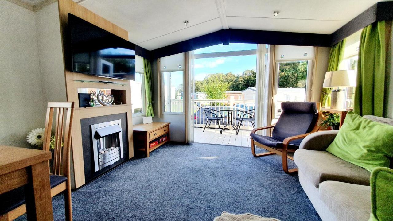 Apple Tree Lodge Hot Tub 3 Bedroom 2 Bars Morpeth Extérieur photo
