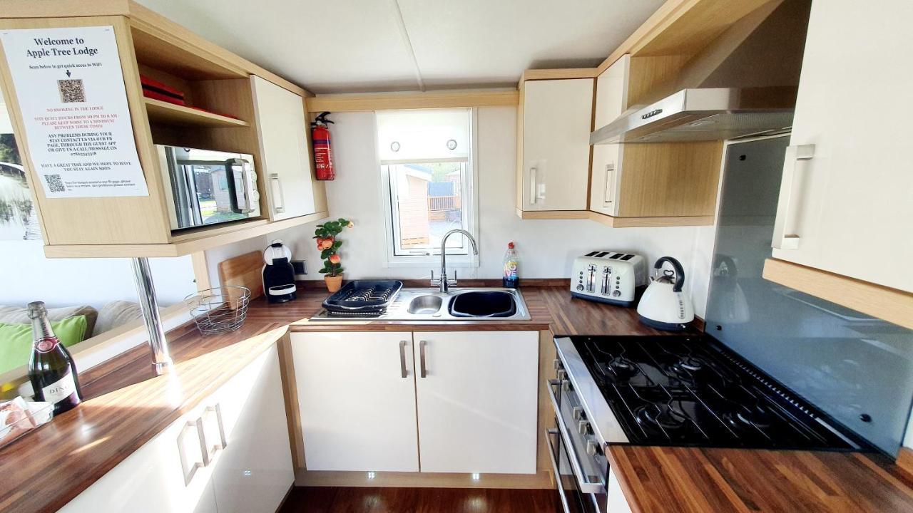 Apple Tree Lodge Hot Tub 3 Bedroom 2 Bars Morpeth Extérieur photo